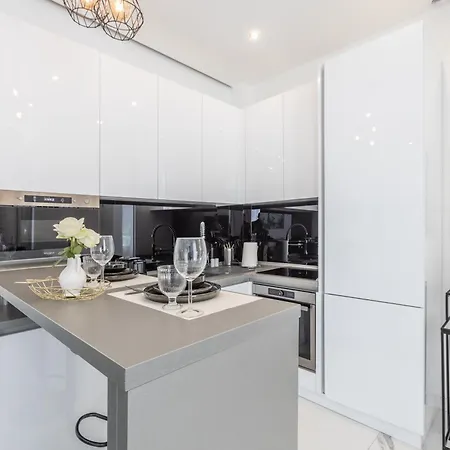 Apartment Lb Vacation I Renovated Minutes From - Palais - 30m2 Terrace